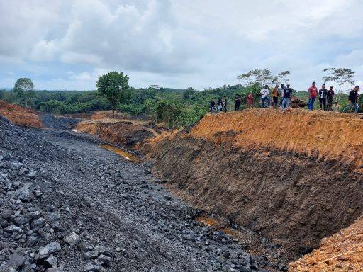 Area tambang batu bara di Desa Sumber Sari, Kukar yang didemo warga dan dihentikan paksa.