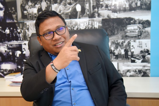 Mengenal Irwan Fecho, Sang Aktivis Lingkungan dan Politisi Muda Kaltim di Panggung DPR RI