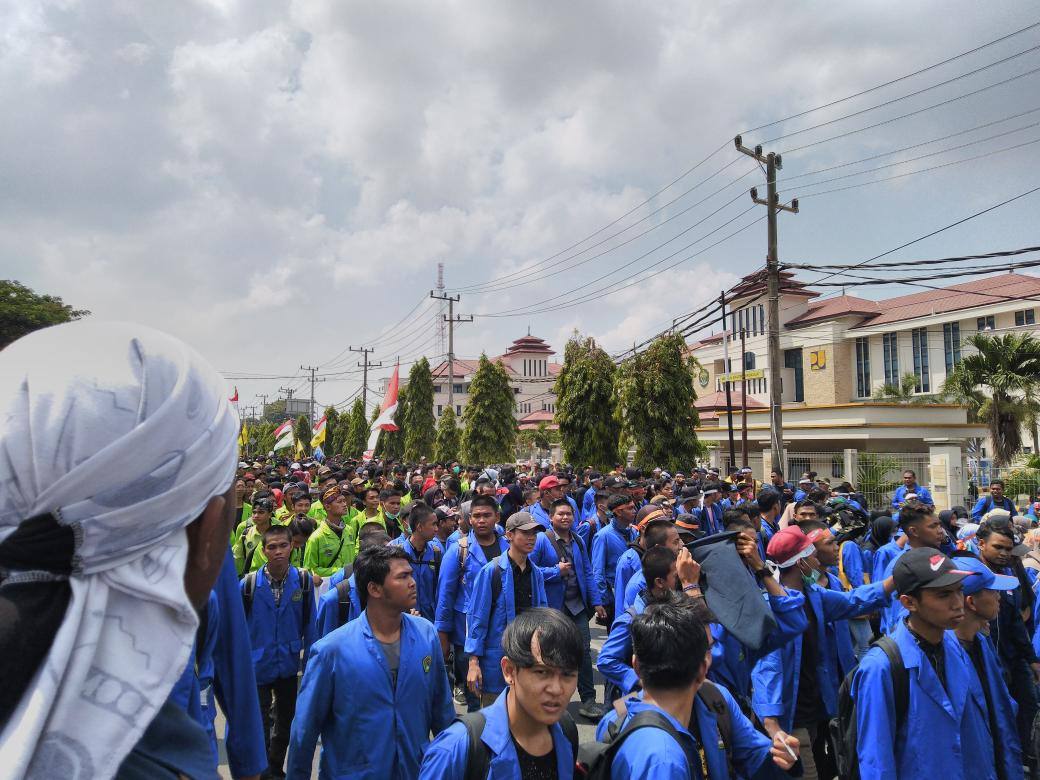 Aksi Ribuan Mahasiswa Samarinda Tolak Pelemahan KPK