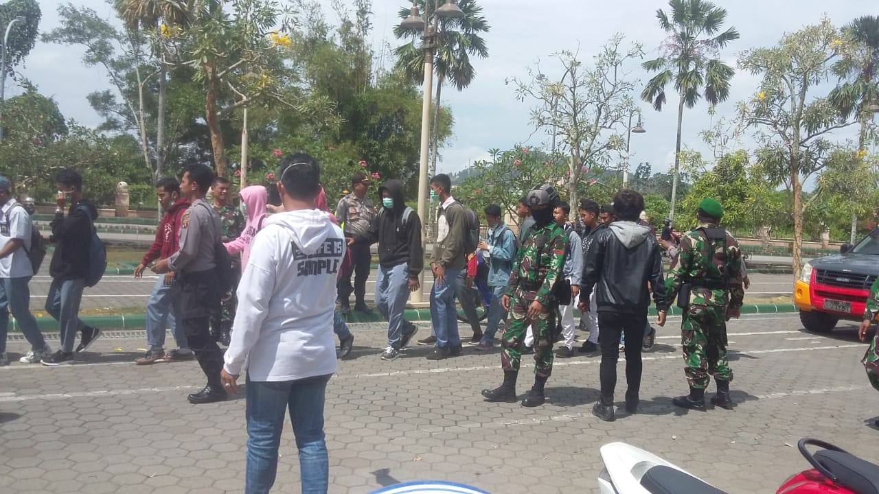 Aksi Jilid III, Aparat Amankan 3 Mahasiswa dan 24 Pelajar saat Hendak Melakukan Demo
