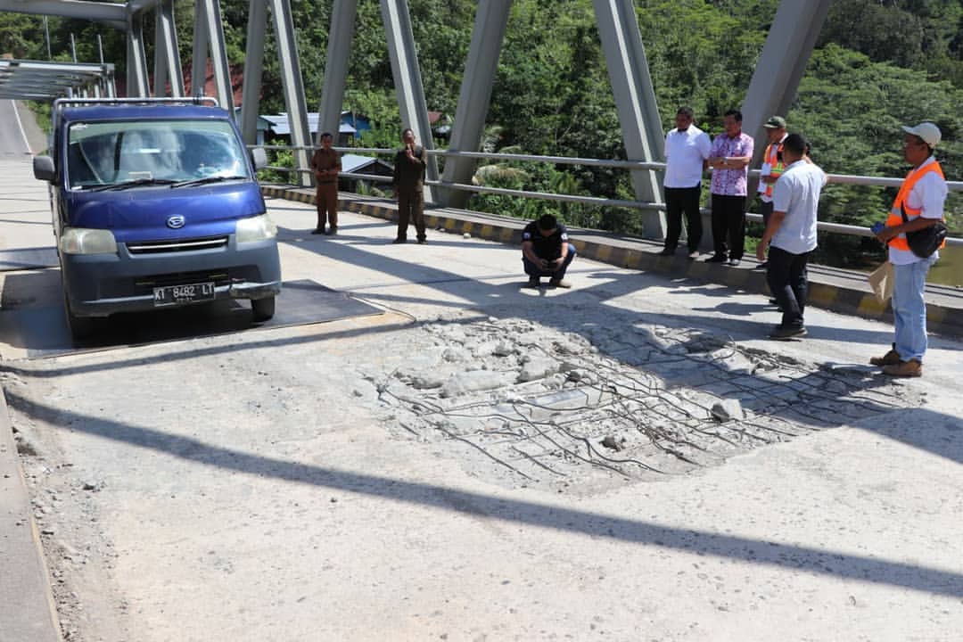 Jalan dan Jembatan di Berau Rusak Parah, Makmur Minta Segera Diperbaiki
