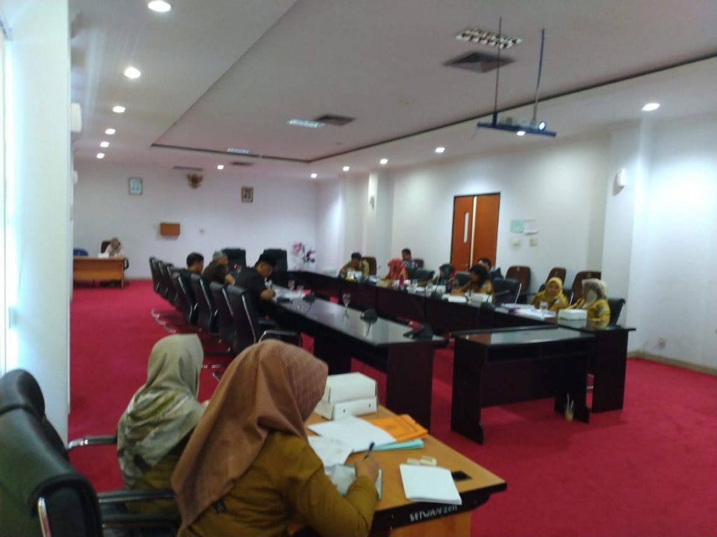 DPM-PTSP rapat bersama Komisi II DPRD Bontang membahas program perencanaan DPM-PTSP pada 2020, Senin (21/10/2019).