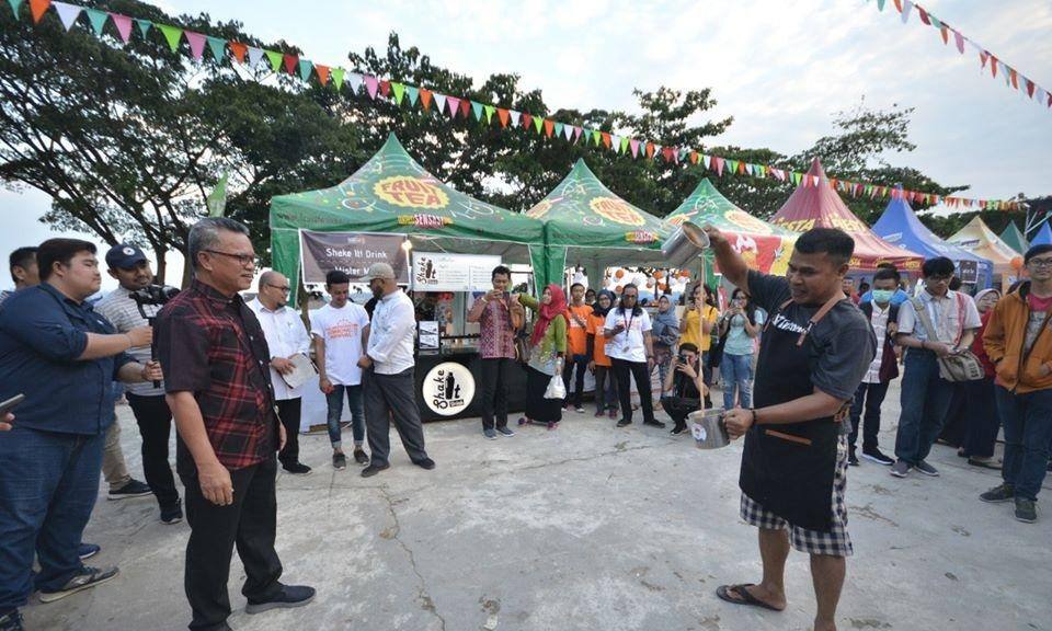 Syaharie Jaang saat menghadiri Kalimantan Gembong Carnival di Mahakam Lampion Garden Samarinda. 