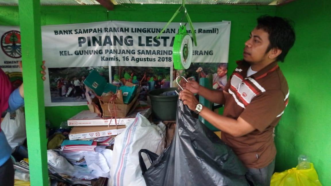 Donatur Kian Banyak, Bank Ramli Pinang Lestari Tampung Sampah hingga 400 Kg