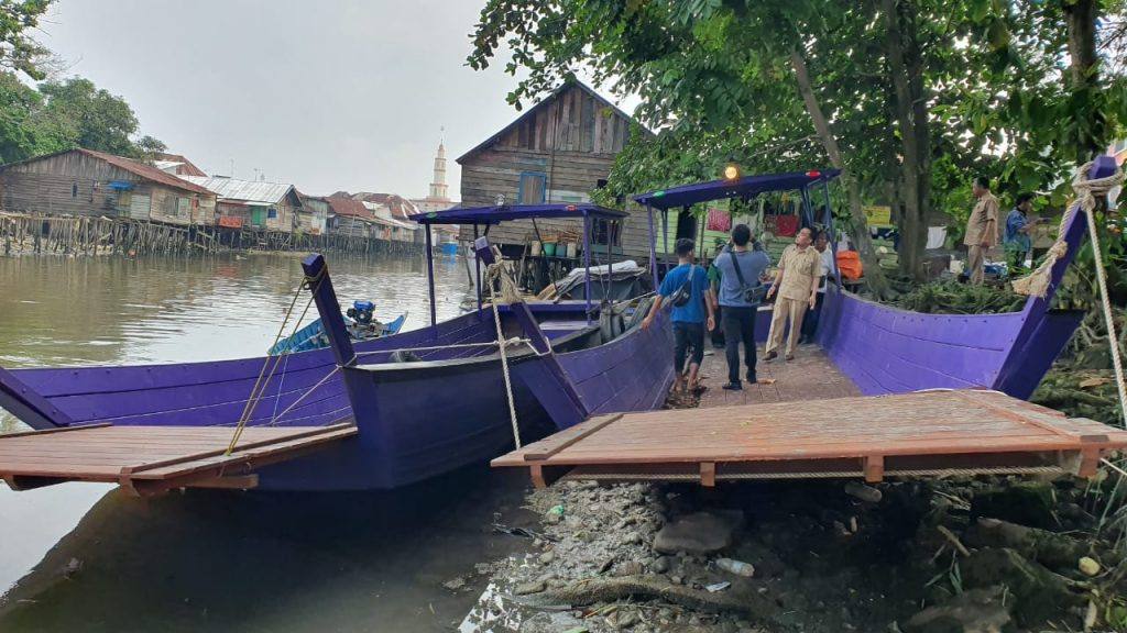 2 unit perahu baru DLH Samarinda.