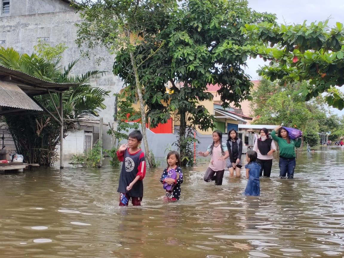 BMKG Ingatkan Cuaca Ekstrem di Kalimantan, Jawa, dan Sumatera