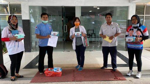 Relawan Zairin-Sarwono telah membagi-bagikan masker ke 10 kecamatan melalui relawannya.