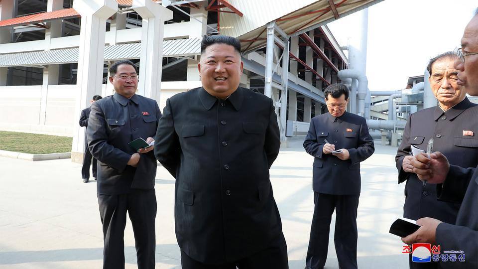 Kim Jong Un Tampil Perdana di Hadapan Publik Setelah Diisukan Meninggal
