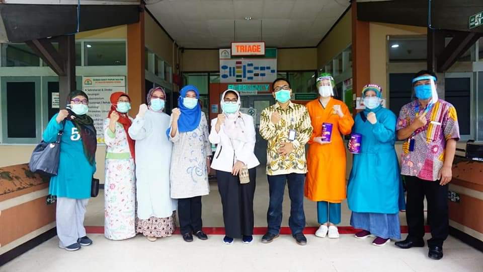 Wali Kota Bontang Kunjungi RS PKT, Beri Perhatian Nakes yang Merawat Pasien Covid-19