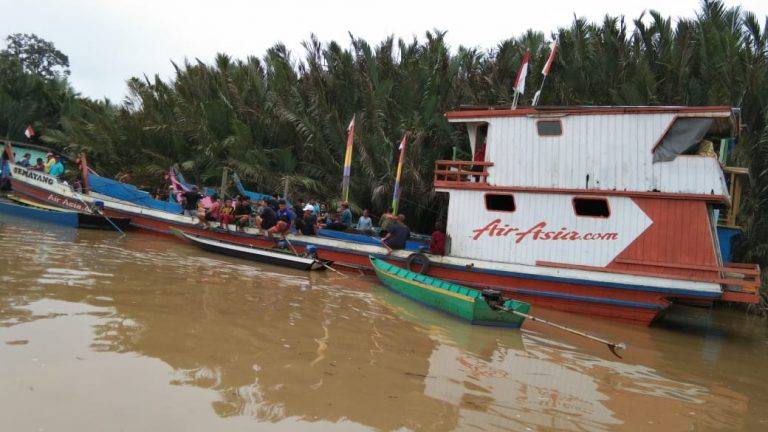 Kapal Feri Tenggelam di Perairan Sempayau Akibat Dihantam Gelombang, Satu ABK Hilang