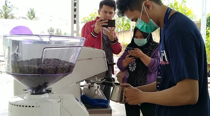 Tingkatkan Skill, Puluhan Barista Ikuti Kompetisi Latte Art