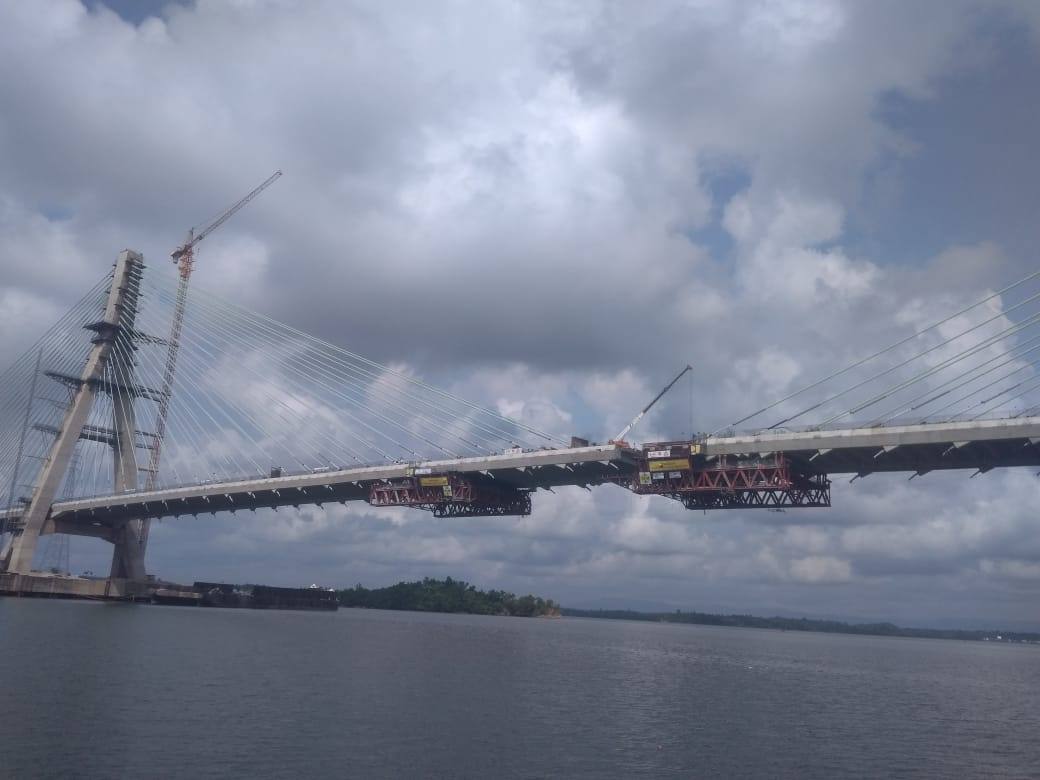 Tinggal 6 Meter, Jembatan Pulang Balang Ditarget Tersambung dalam 10 Hari
