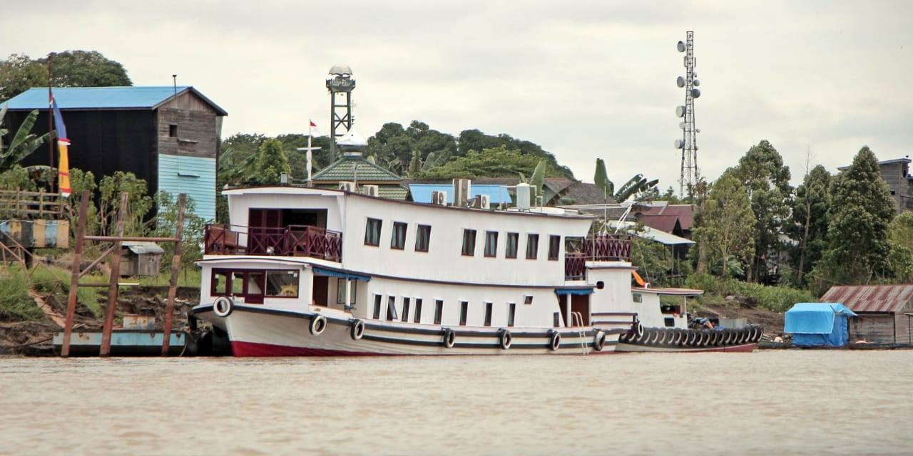 Kembangkan Potensi Sungai Mahakam, Putra Daerah Sediakan Kapal Wisata Keliling Desa di Kukar