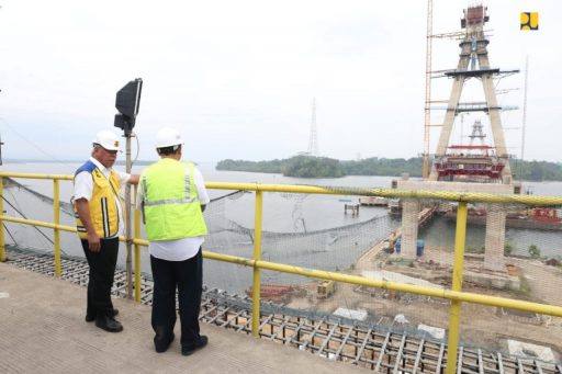 Menteri PUPR Basuki Hadi mengunjungi langsung proyek Jembatan Pulau Balang.