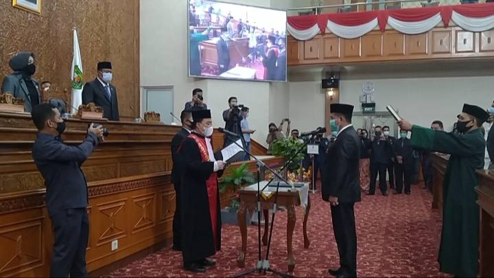 Resmi Dilantik Jadi Ketua DPRD, Joni Sebut Perubahan Pasti Ada!