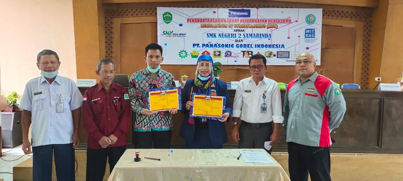 Siapkan Siswa Jadi Teknisi Handal dan Berdaya Saing, SMKN 2 Samarinda Tanda Tangani MoU bersama Panasonic Manufacturing Indonesia