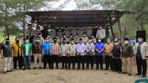 Pelantikan Pimpinan Daerah Pemuda Muhammadiyah (PDPM) Kukar di Pantai Panrita Lopi, Kecamatan Muara Badak, Kukar, Sabtu (26/12/2020).