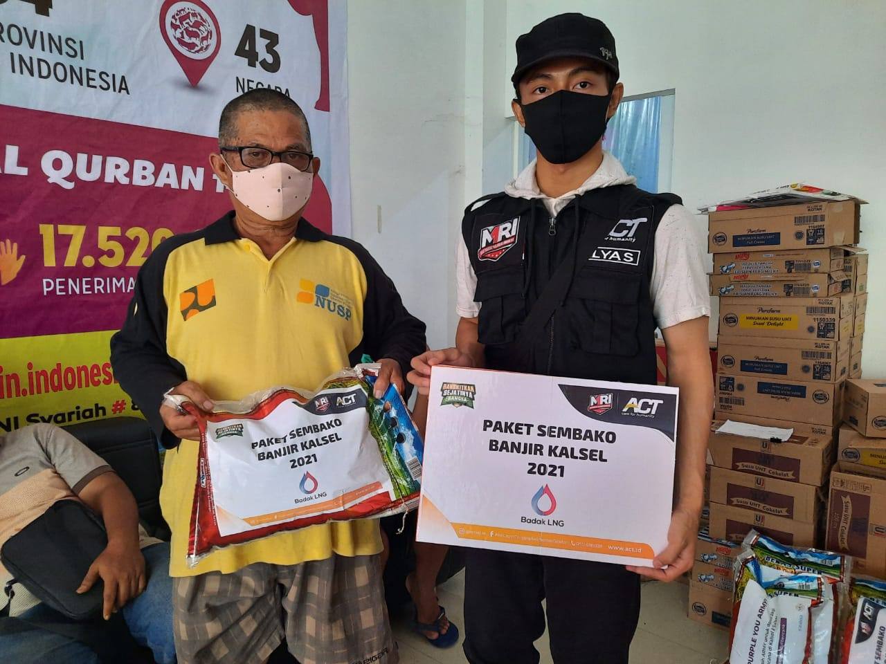Pekerja dan Keluarga Besar Badak LNG Sumbang Ratusan Juta untuk Korban Bencana Kalsel dan Sulbar