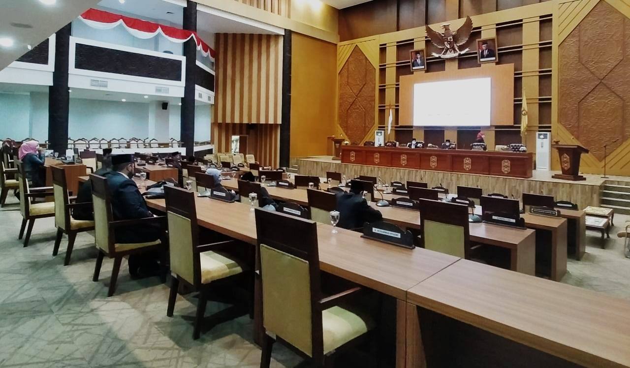 DPRD Samarinda Gelar Rapat Paripurna, Bahas APBD 2021 hingga Perubahan Susunan Fraksi