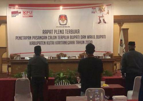Rapat pleno KPU Kukar menetapkan Bupati dan Wakil Bupati terpilih.