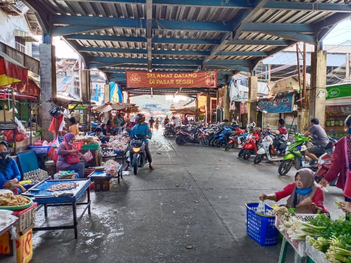 Pasar Segiri Tetap Buka, Pedagang: Sehari Tidak Jualan, Mau Makan Apa?