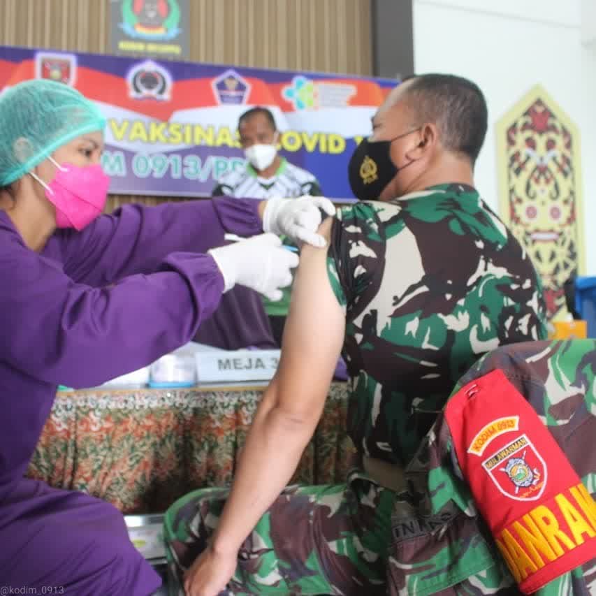 140 Personel TNI Ikuti Vaksinasi Tahap Dua di Makodim 0913/PPU