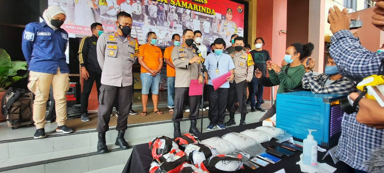 Satresnarkoba Polresta Samarinda Gagalkan Peredaran 13 Kilogram Lebih Sabu dari Malaysia