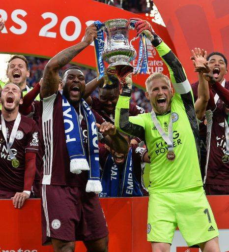 Pemain Leicester City merayakan kemenangan di Piala FA Cup 2020/2021.