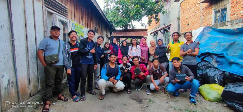 Yayasan Pemuda Kaltim Bisa Gelar Pelatihan Sulap Sampah Plastik Jadi Paving Block