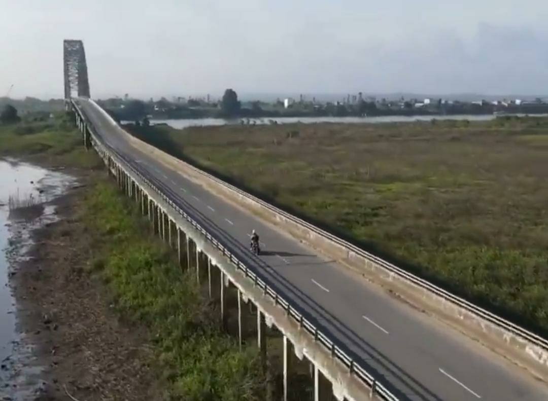 Jalan Layang Jembatan Martadipura Gelap, Sopan Sopian Minta Pemkab Pasang Lampu