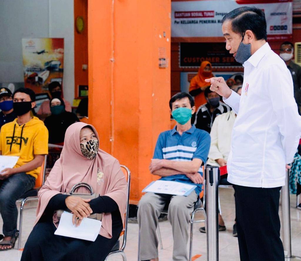 Presiden Jokowi Perintahkan Harga Tes PCR Diturunkan Jadi Rp 450-550 Ribu