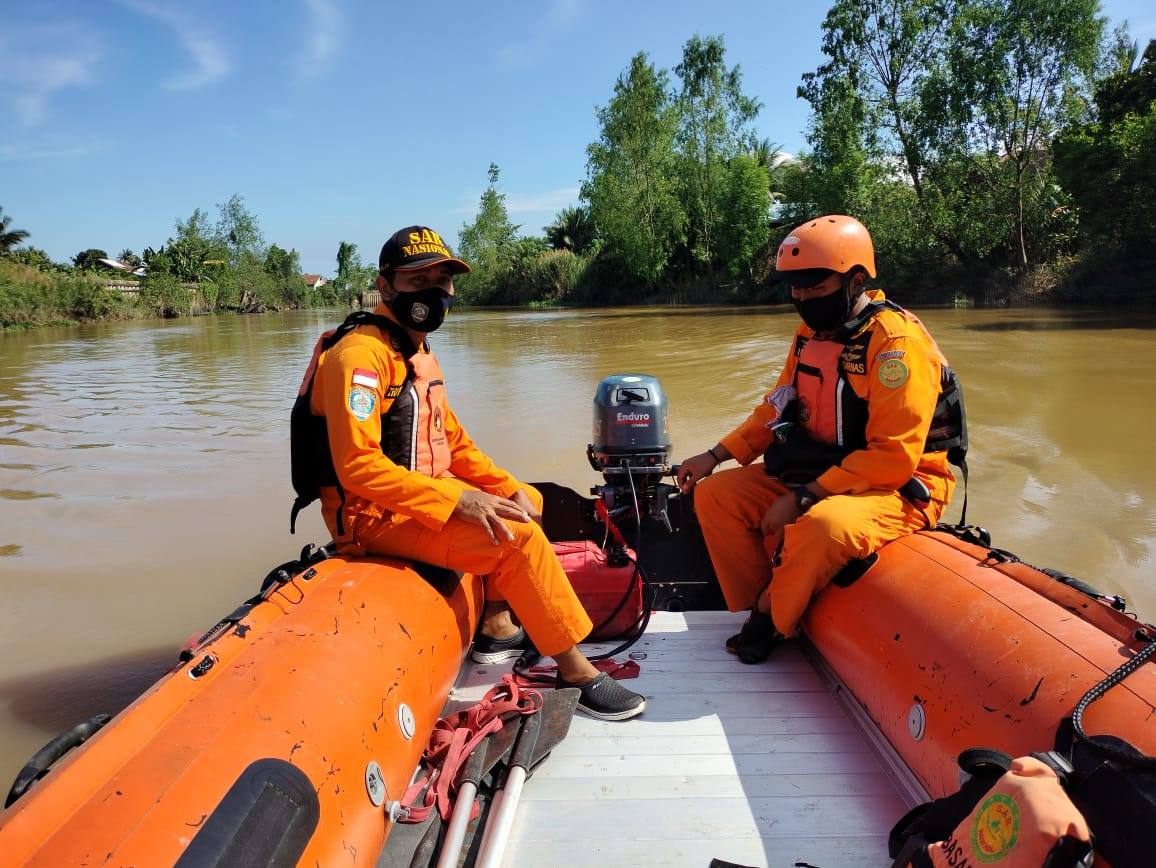 Diduga Hilang di Bantaran Sungai, Pencarian Bocah 2 Tahun Dilanjutkan Esok Hari