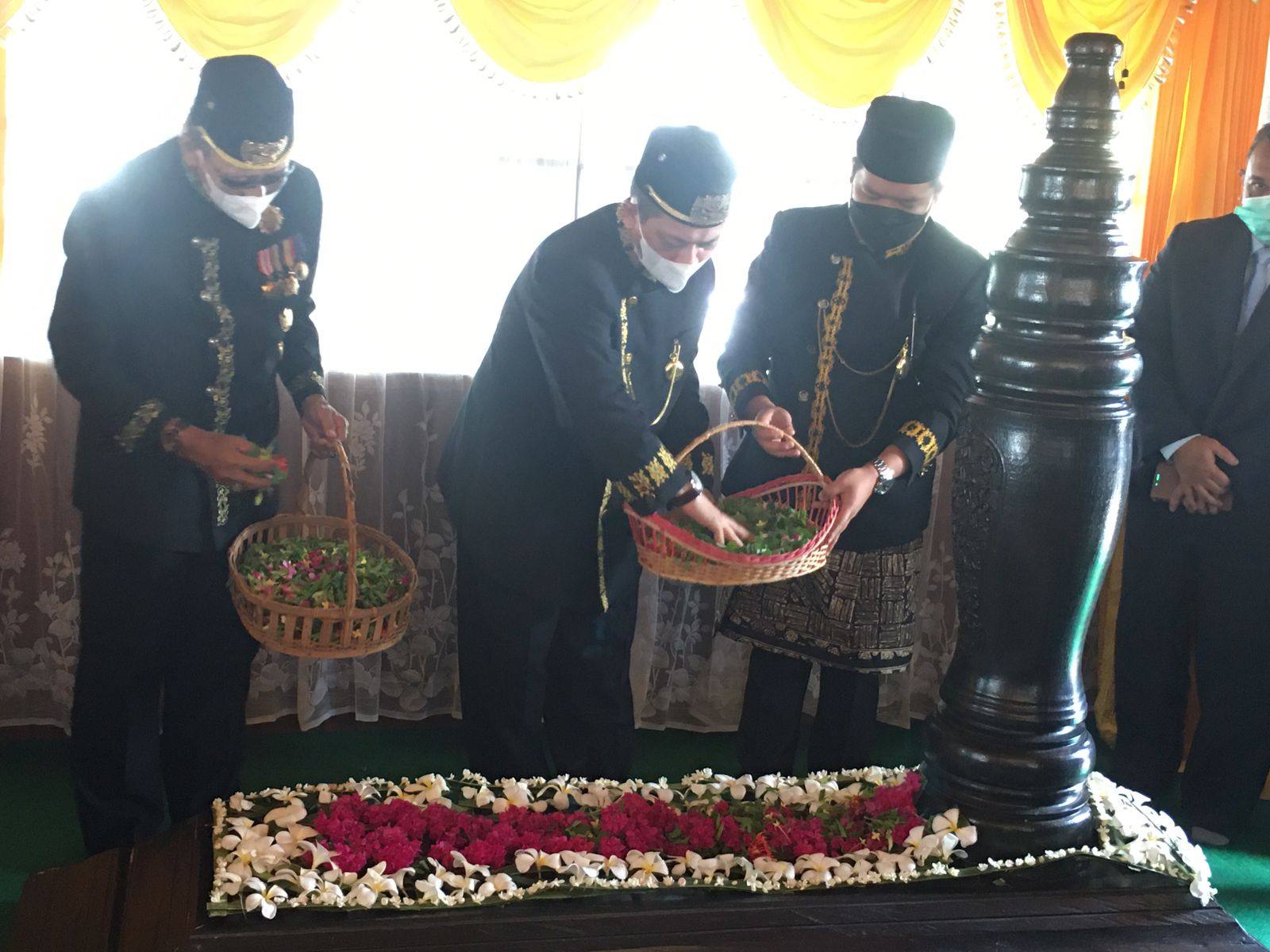 Rayakan HUT Tenggarong ke-239, Pemkab Kukar dan Wagub Kaltim Ziarah ke Makam Pendiri Kerajaan