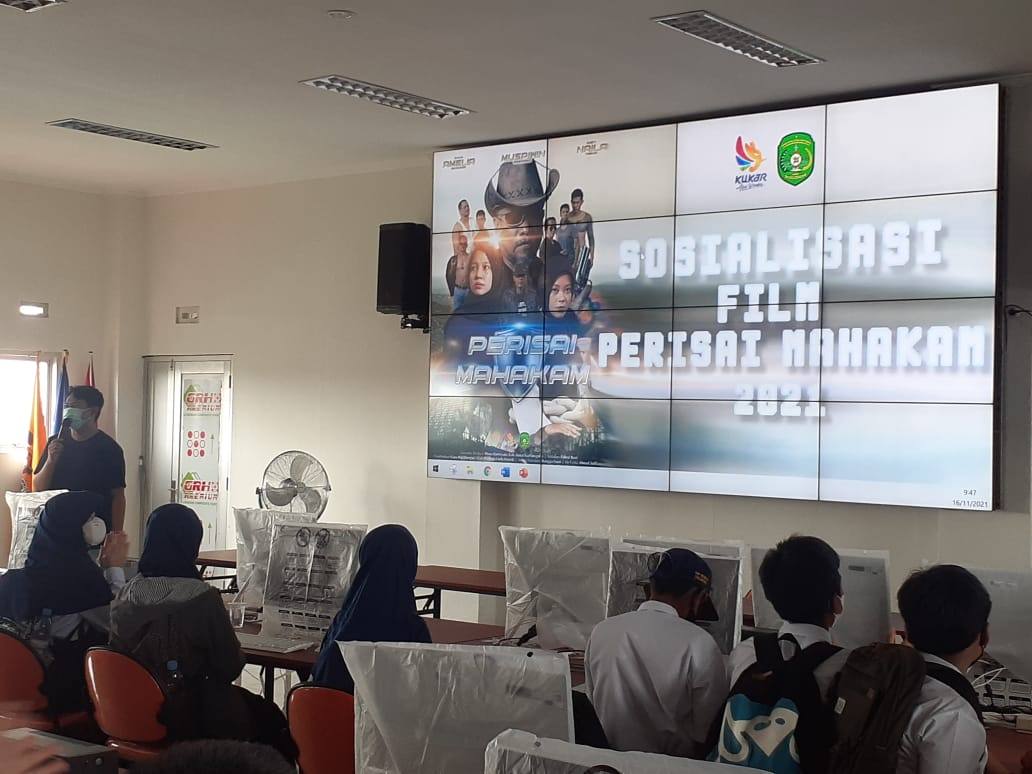 Film Perisai Mahakam Karya Asli Kukar Disosialisasikan di SMPN 1 Tenggarong