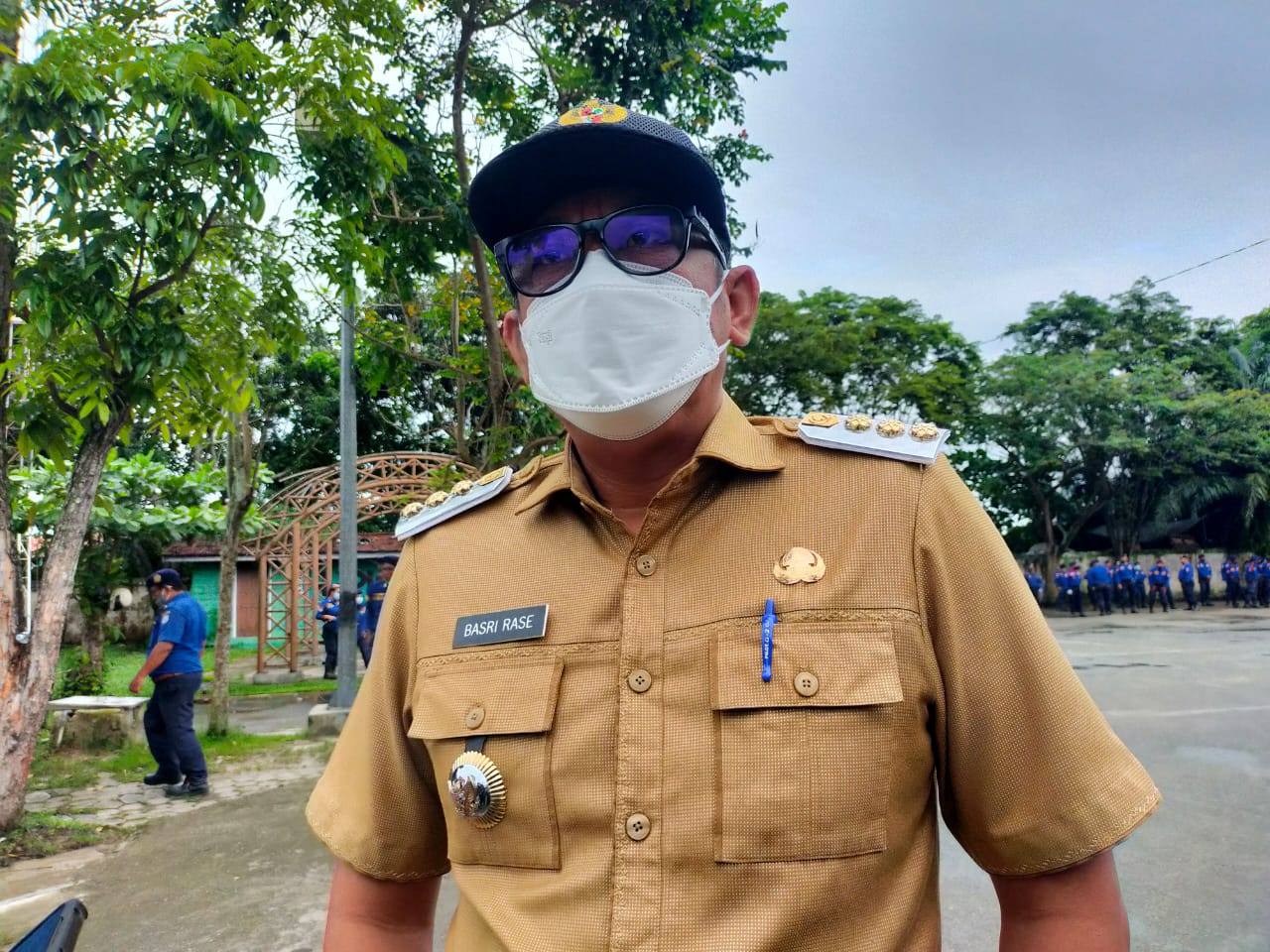 Pemkot Bontang Bagikan 465 Paket Sembako untuk Petugas Kebersihan di Kota Taman