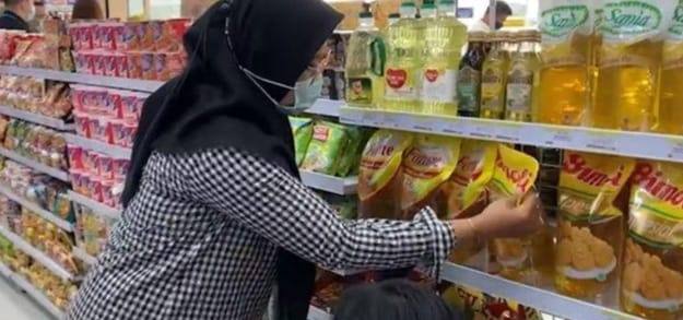 Selama 6 Bulan, Harga Minyak Goreng di Kukar Dijual Satu Harga Rp. 14 ribu per Liter