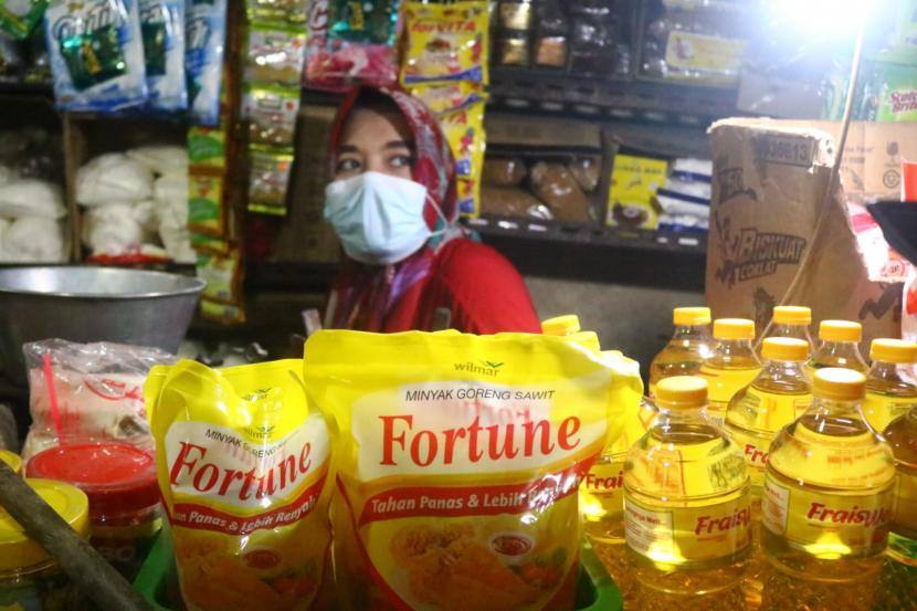 Keluhan Pedagang Pasar Kutim, Belum Bisa Jual Harga Minyak Goreng Rp14.000 per Liter, Ini Alasannya