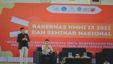 Pendiri Prima Medika Indonesia, Garin Yudha Primaditya, berbagi kiat menjadi pengusaha di Universitas Buana Perjuangan Karawang, Rabu (23/3/2022). (Dok Istimewa)