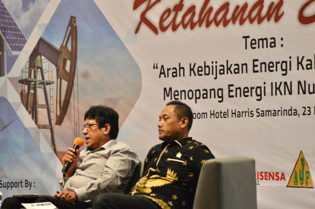 Ketua Umum Perhimpunan Ahli Pertambangan Indonesia Rizal Kasli bersama Wakil Ketua DPRD Kaltim Seno Aji menjadi narasumber seminar nasional ketahanan energi, Rabu (23/3/2022). 