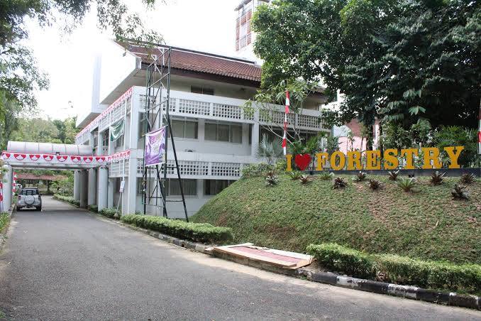 Dekan Fakultas Kehutanan Unmul menonaktifkan sementara oknum dosen terduga pelaku pelecehan seksual ke mahasiswa.