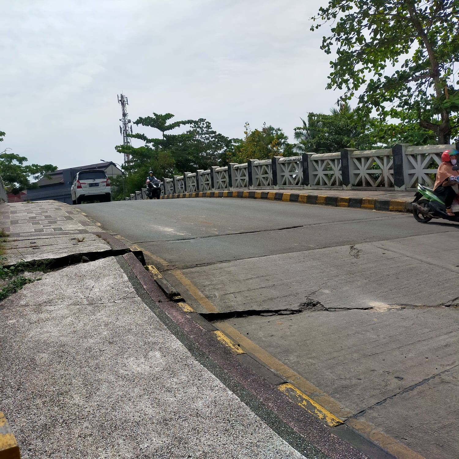 Jembatan Kehewanan Retak hingga Amblas, DPRD Samarinda Minta Dinas PUPR Segera Lakukan Pengecekan Visual