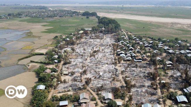 Tekan Oposisi, Junta Militer Myanmar Bakar Pemukiman di Desa Bin