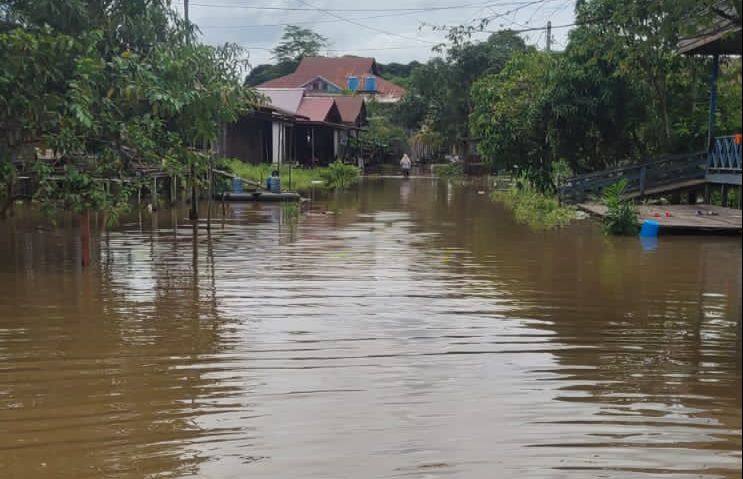 Banjir Rendam Rumah Warga di Bengalon, BPBD Kirim Perahu