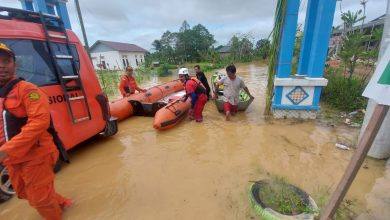 Banjir besar melanda Sangatta di Kutai Timur pada Maret 2022. Akibatnya, ribuan warga terpaksa mengungsi karena ketinggian air mencapai dua meter. (Istimewa)