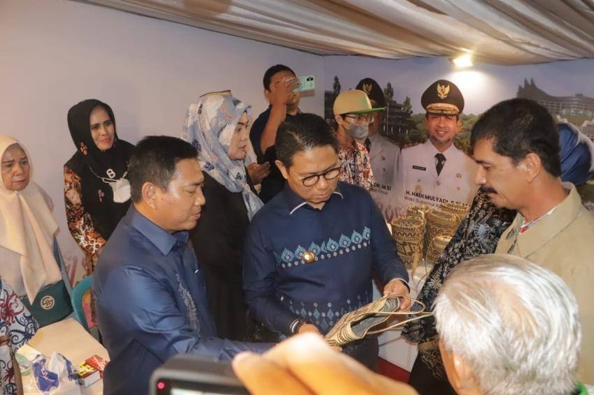 Hadirkan Kuliner hingga Karya Kerajinan Tangan, Stand Kaltim di PKPI Gorontalo Diserbu Pengunjung
