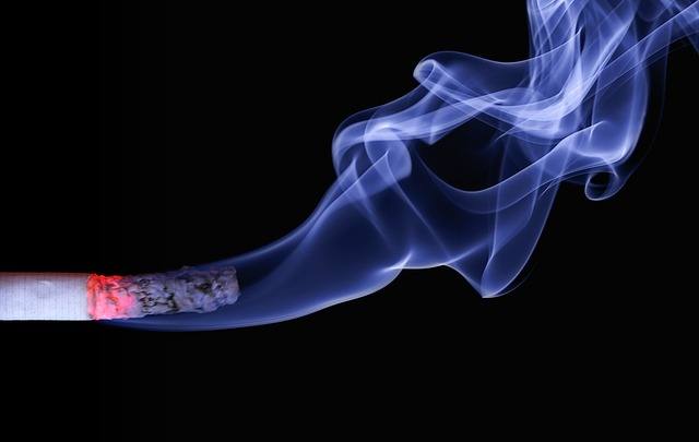 Batasi Iklan hingga Larang Jual Ketengan, Berikut Aturan Baru Jokowi Terkait Penjualan Rokok