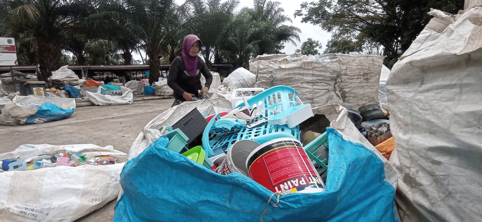 Melihat Kelompok Bontang Lestari Peduli, Menyulap Sampah jadi Cuan