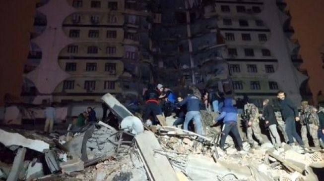 Gempa Berkekuatan M 7,8 Guncang Turki, Terasa hingga Israel dan Mesir