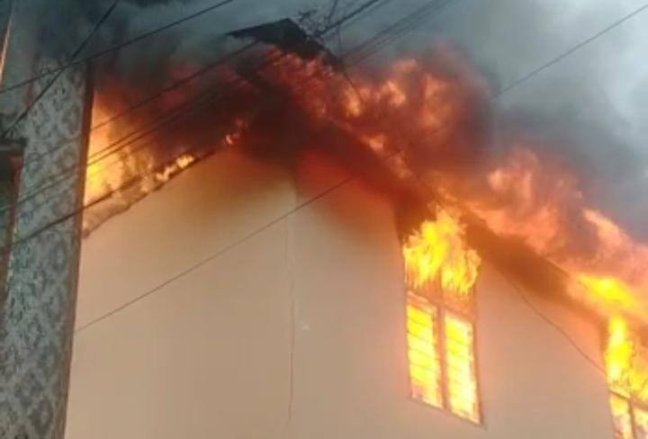 Diduga Akibat Konsleting Listrik, Rumah Kaum Langgar Terbakar di Samarinda