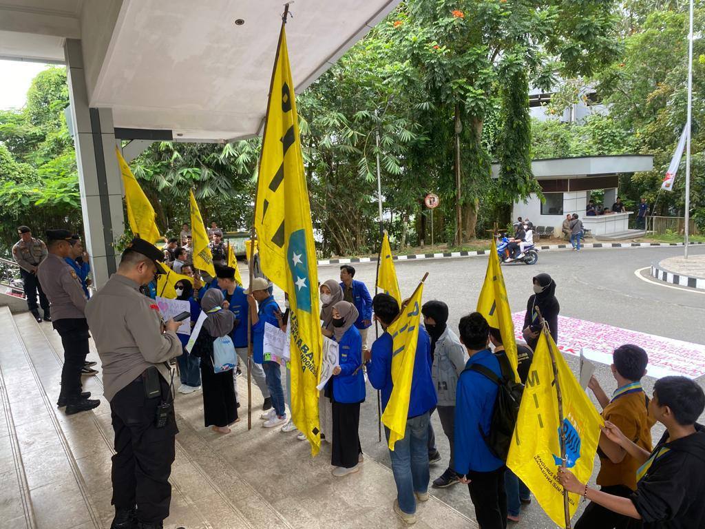 PC PMII Samarinda Gelar Aksi di Balai Kota dan Bawa 4 Tuntutan